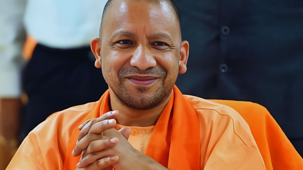 रिजल्ट आते ही मिलेगी उत्तर प्रदेश की 10000 बेटियों को सरकारी नौकरी : बाबा ने किया नई योजना का ऐलान 1 Police recruitment announcement